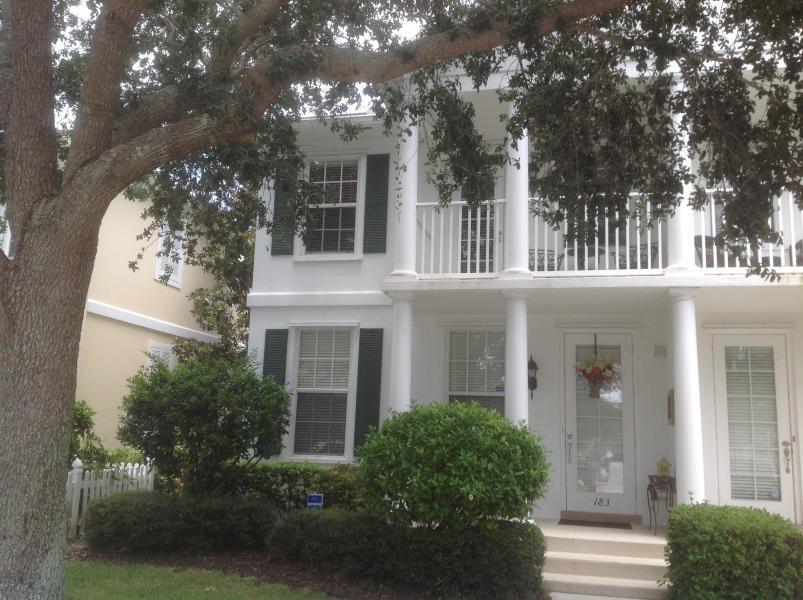 183 Waterford Dr in Jupiter, FL - Building Photo