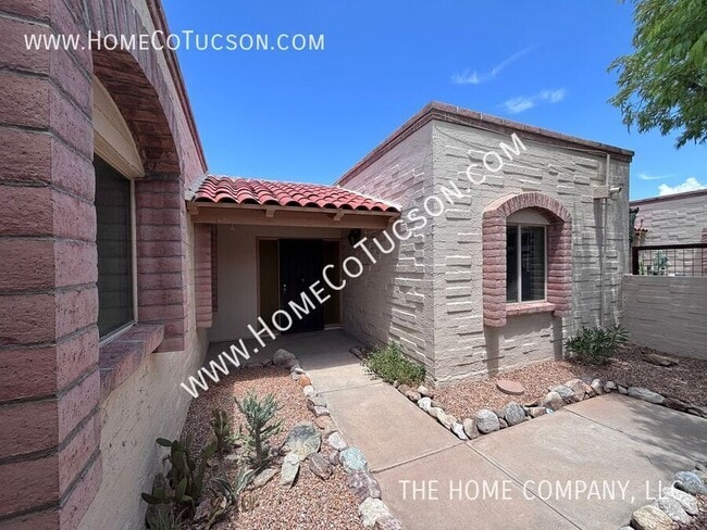 property at 5215 E Bermuda St