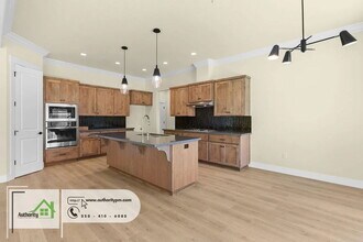 2856 River Dr in Redding, CA - Building Photo - Building Photo