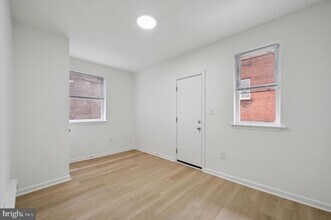 5431 Walnut St in Philadelphia, PA - Building Photo - Building Photo
