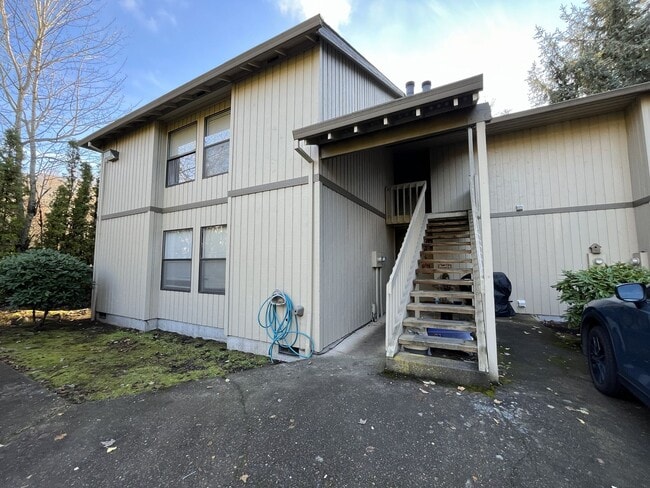 property at 4634 SW Vermont St