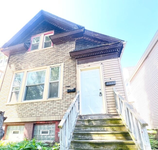 property at 1128 E Clarke St
