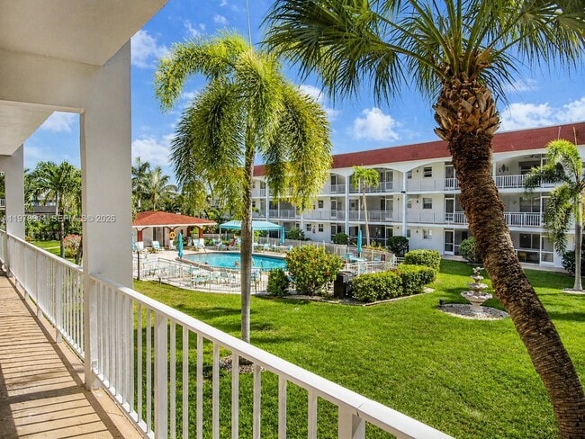 property at 580 Egret Dr