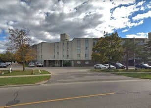 1515 Wilson Ave in Toronto, ON - Building Photo - Building Photo