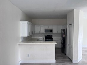 4415 SW 160th Ave, Unit 204 in Miramar, FL - Building Photo - Building Photo