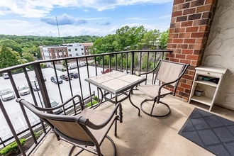 230 Willard St, Unit 512 in Quincy, MA - Foto de edificio - Building Photo