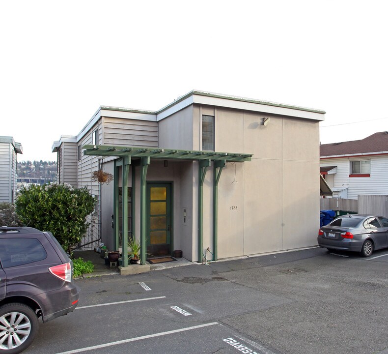 Dexter Terrace Apartments in Seattle, WA - Building Photo