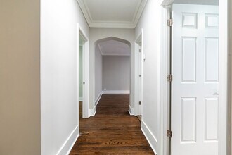 7422 N Damen Ave in Chicago, IL - Building Photo - Building Photo