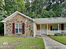 4385 Coopers Creek Dr SE in Smyrna, GA - Building Photo