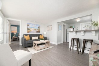 551 SW 13th Ave in Fort Lauderdale, FL - Foto de edificio - Building Photo