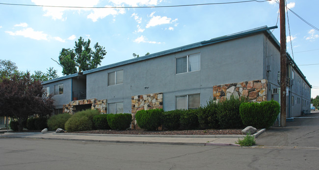 Ravenwood Apartments in Sparks, NV - Building Photo - Building Photo