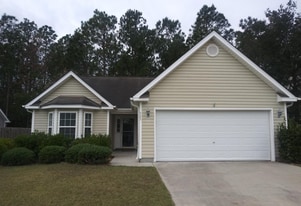 525 Maple Branches Dr in Belville, NC - Building Photo