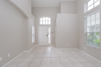 10608 Marlington Pl in Tampa, FL - Building Photo - Building Photo