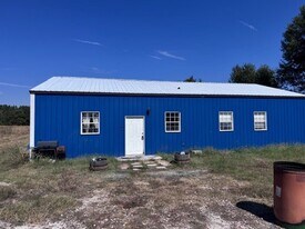 7954 TX-37 in Deport, TX - Building Photo