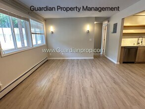 105 Dean Ave E in Champlin, MN - Building Photo - Building Photo