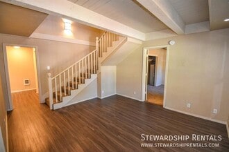 2427 Miami Ln in Eugene, OR - Building Photo - Building Photo