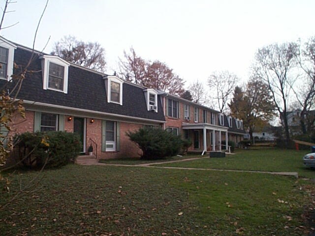 41 Chappell St in Brockport, NY - Foto de edificio - Building Photo