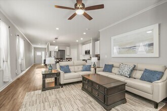 1095 N Findley St in Olathe, KS - Building Photo - Building Photo