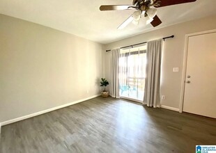 3101 Lorna Rd in Birmingham, AL - Building Photo - Building Photo