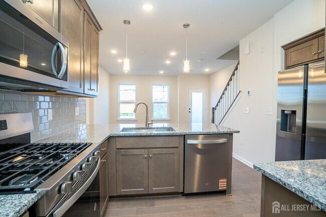 410 Jessie Pl in New Brunswick, NJ - Building Photo - Building Photo