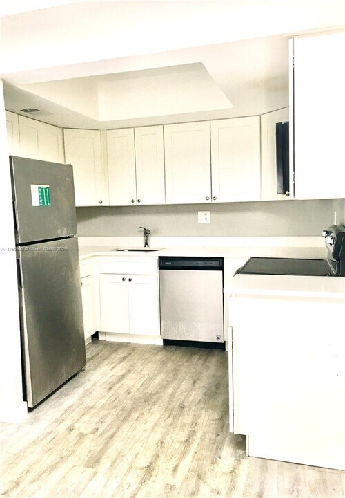 2205 NW 59th Ave in Lauderhill, FL - Building Photo