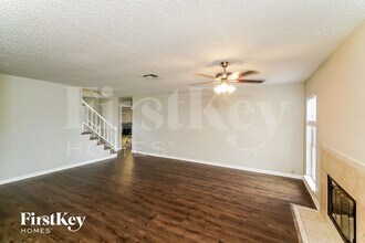 8003 Deadwood Ridge in Converse, TX - Building Photo - Building Photo