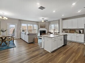 1341 Elderwood Way in Cumming, GA - Foto de edificio - Building Photo