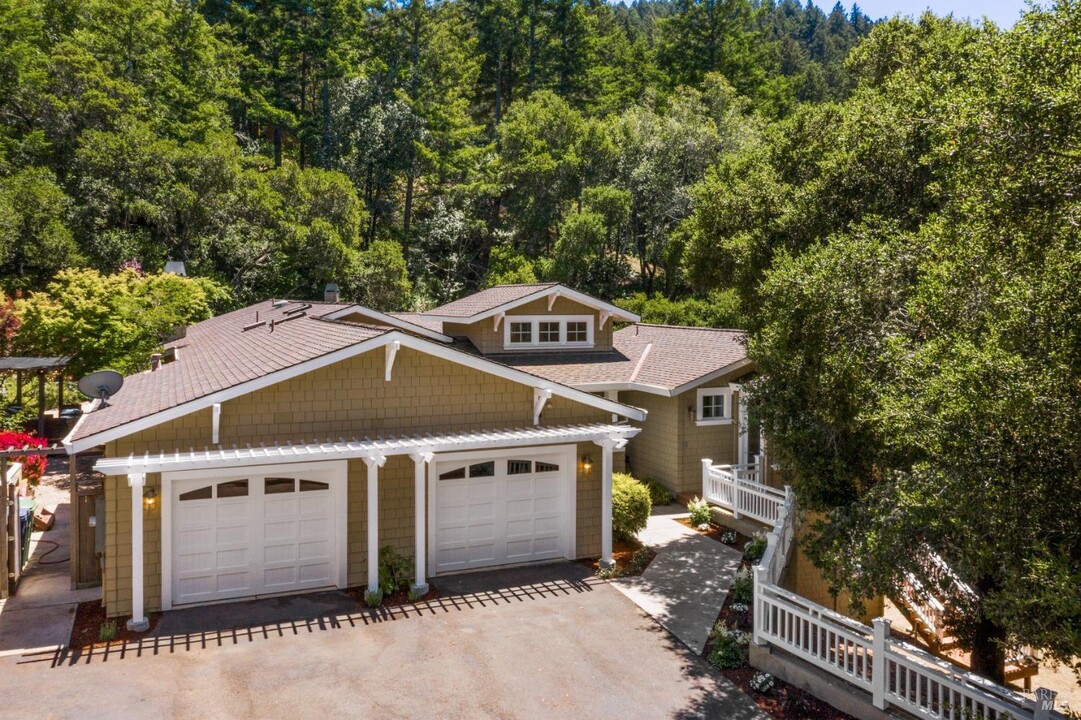 4 Chaparral Ln in San Geronimo, CA - Building Photo