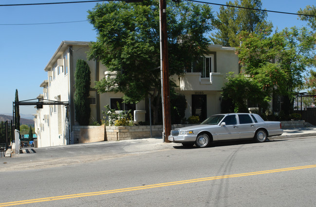 Tujunga Canyon Apartments in Tujunga, CA - Building Photo - Building Photo