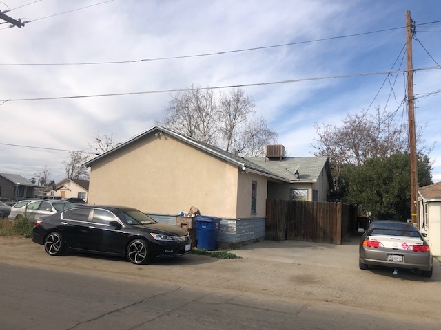 509 Plymouth Ave in Bakersfield, CA - Building Photo