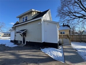 110 Edgemere Rd in Syracuse, NY - Building Photo - Building Photo