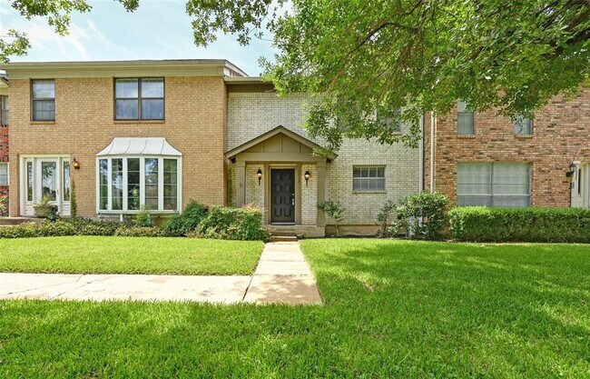 1859 Coronado Hills Dr in Austin, TX - Foto de edificio - Building Photo
