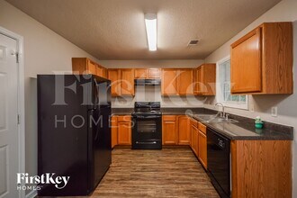 7099 Ravenwood Ln in Stonecrest, GA - Building Photo - Building Photo