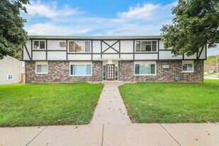 117 Washburn Rd in Deerfield, WI - Building Photo