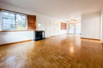 5243 Village Green in Los Angeles, CA - Building Photo - Building Photo