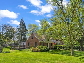 615 Hillside Rd in Glenview, IL - Foto de edificio - Building Photo