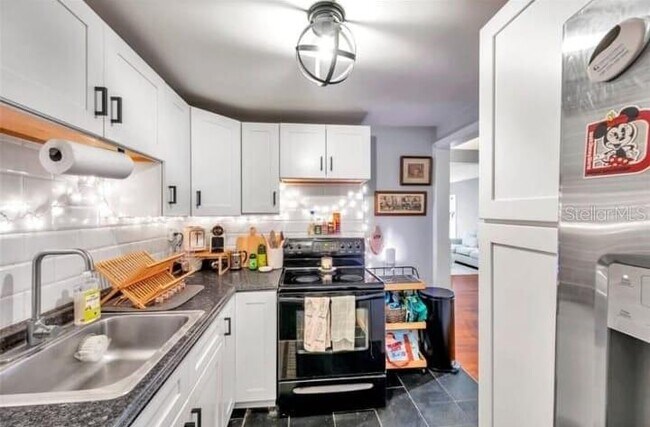 1761 1/2 13th Ave S in St. Petersburg, FL - Building Photo - Building Photo