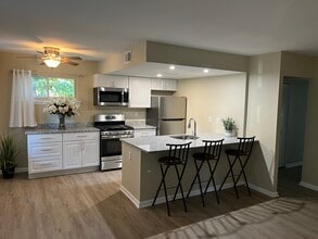 8 Cedar Ave in Towson, MD - Building Photo - Building Photo