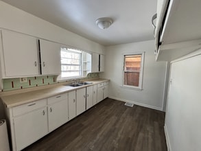 3817 Miller Rd in Kalamazoo, MI - Building Photo - Building Photo