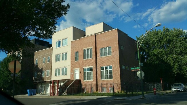 825 S Campbell ave, Unit 2
