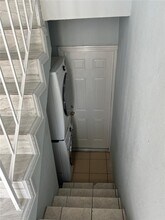 1062 W 42nd Pl in Hialeah, FL - Building Photo - Building Photo