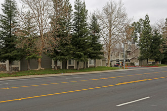 Camino Woods in Sacramento, CA - Building Photo - Building Photo