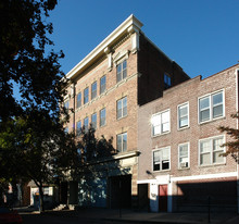 Versailles At Eighth in Allentown, PA - Building Photo