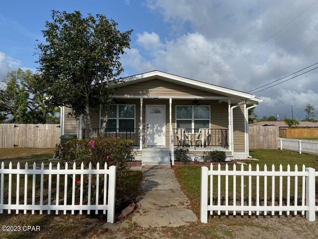 property at 902 Arkansas Ave