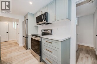 38 Endfield Ave in Hamilton, ON - Building Photo - Building Photo