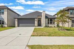 154 Lost Maples Wy in Waxahachie, TX - Building Photo
