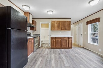 111 S Cedar Dr in Kalispell, MT - Building Photo - Building Photo