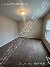 393 Darby Creek Rd in Lexington, KY - Building Photo - Building Photo