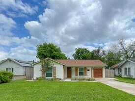 3010 Cole Ave in Waco, TX - Building Photo