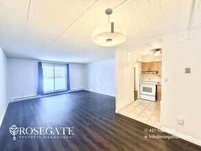 71 Vanier Dr in Kitchener, ON - Building Photo - Building Photo